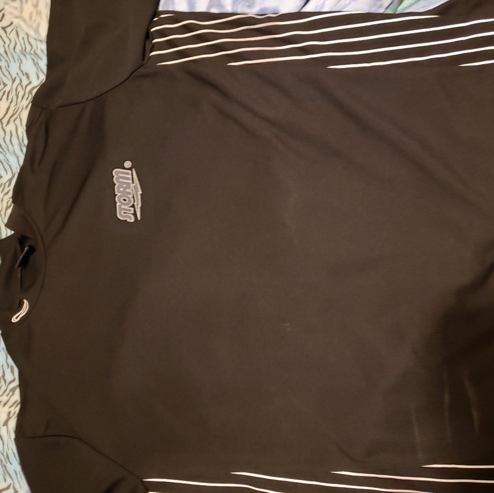 Mens storm L bowling shirt